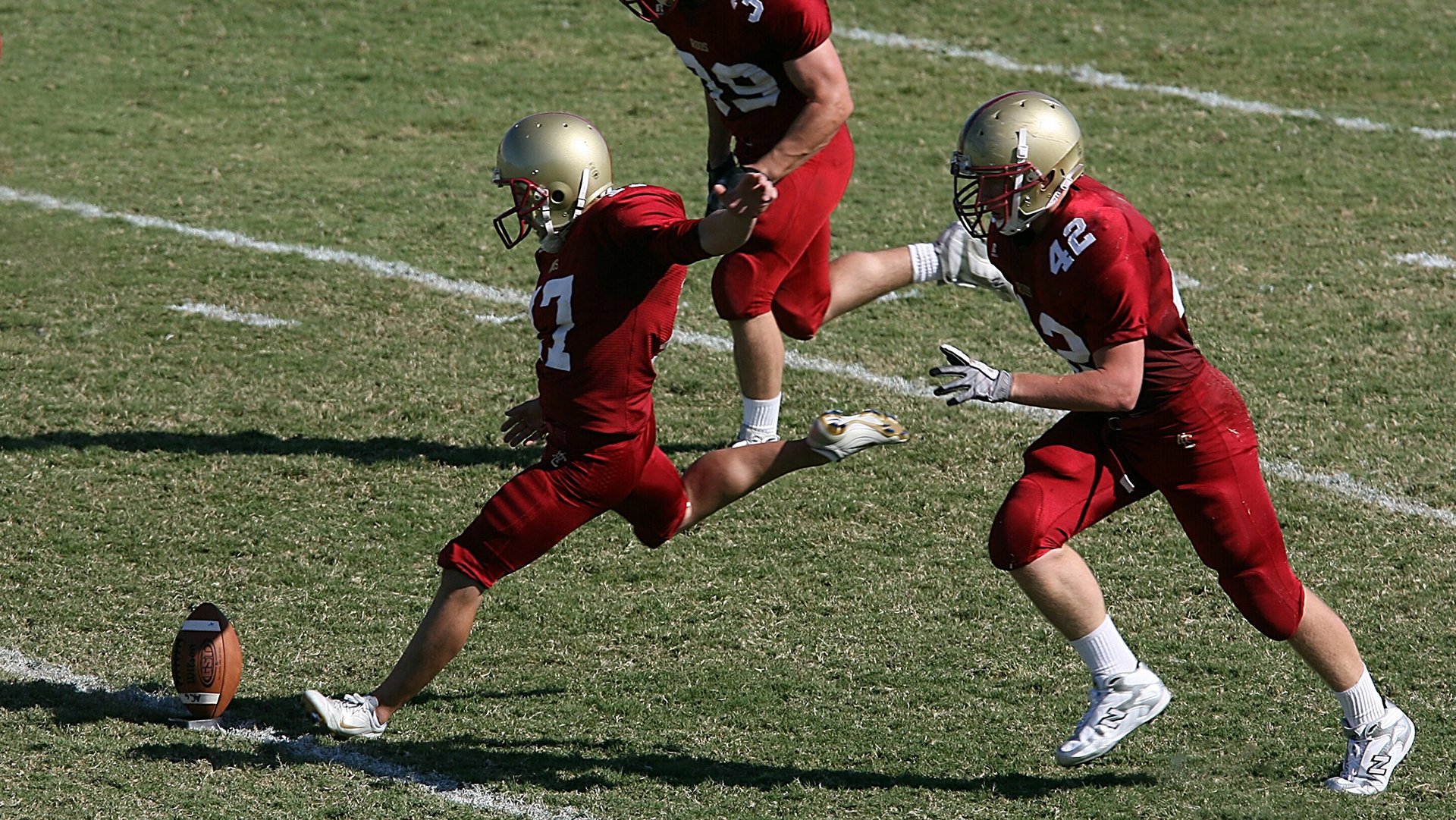 “英超赛场燃爆！关键比赛影响榜单走势”，英超比赛分析